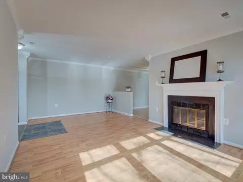 Living - 7560 Emerald Dr, Manassas, VA 20109 photo 3 of 9