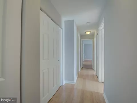 Entry Way - 7560 Emerald Dr, Manassas, VA 20109 photo 4 of 4