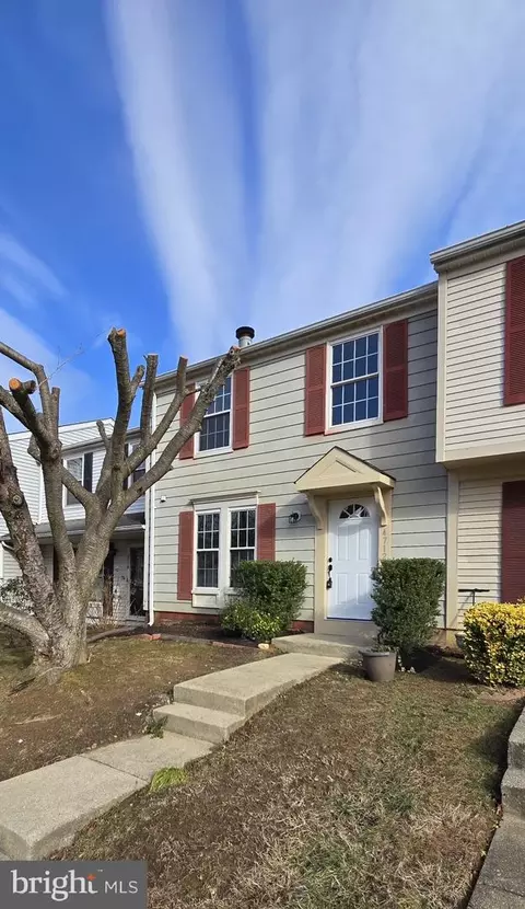 4712 Still Pl, Woodbridge, VA 22193