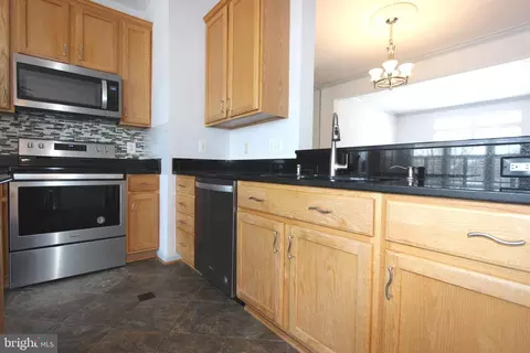 6605 Parville Loop, Gainesville, VA 20155 photo 10