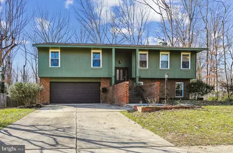 15708 Singletree Ln, Dumfries, VA 22025