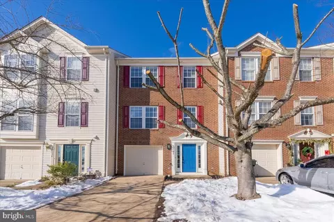 10122 Sir Reynard Ln, Bristow, VA 20136
