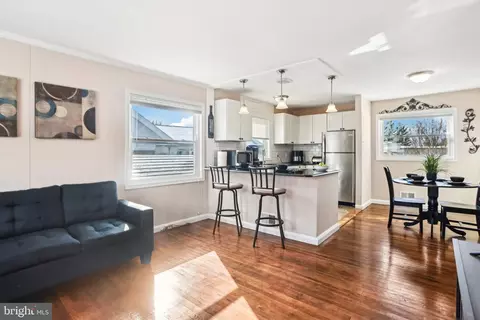 15830 Donald Curtis Dr, Woodbridge, VA 22191