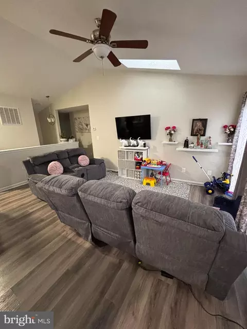 9519 Clematis St, Manassas, VA 20110 photo 4