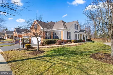 5242 Armour Ct, Haymarket, VA 20169