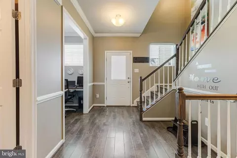 Entry Way - 10577 Blazing Star Loop, Bristow, VA 20136 photo 3 of 15
