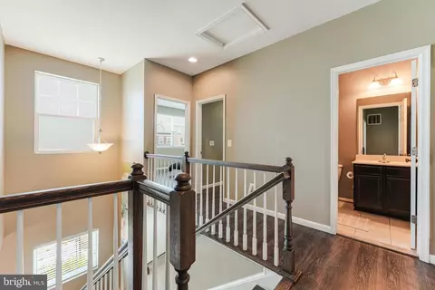 Entry Way - 10577 Blazing Star Loop, Bristow, VA 20136 photo 12 of 15