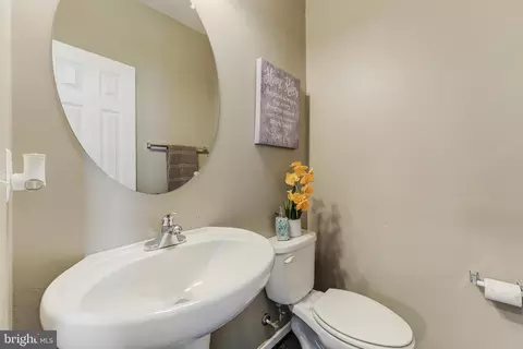 Entry Way - 10577 Blazing Star Loop, Bristow, VA 20136 photo 10 of 15