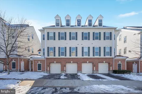 14425 Macon Grove Ln, Gainesville, VA 20155