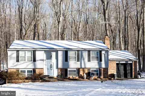 8142 Raphiel Ct, Manassas, VA 20112
