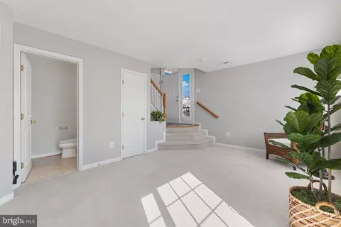 9211 Cascade Falls Dr, Bristow, VA 20136 photo 5