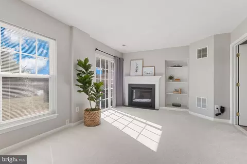 9211 Cascade Falls Dr, Bristow, VA 20136 photo 4