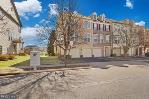 9211 Cascade Falls Dr, Bristow, VA 20136 photo 3