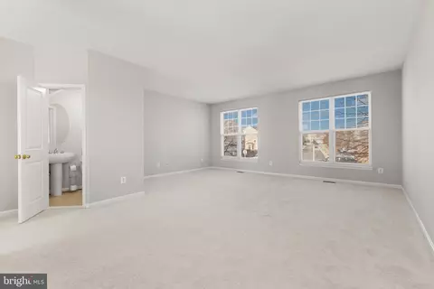 9211 Cascade Falls Dr, Bristow, VA 20136 photo 11