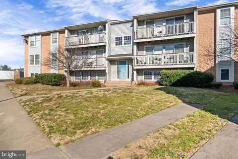 3351 Yost Ln #302, Dumfries, VA 22026