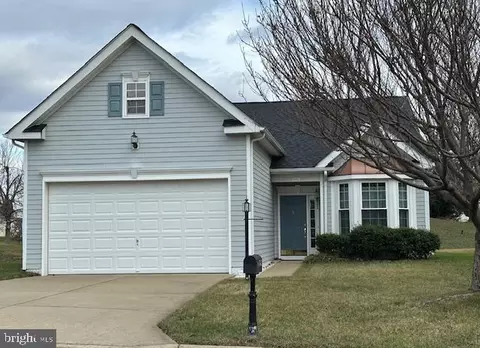 17442 Four Seasons Dr, Dumfries, VA 22025