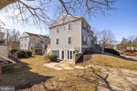 2870 Madeira Ct, Woodbridge, VA 22192