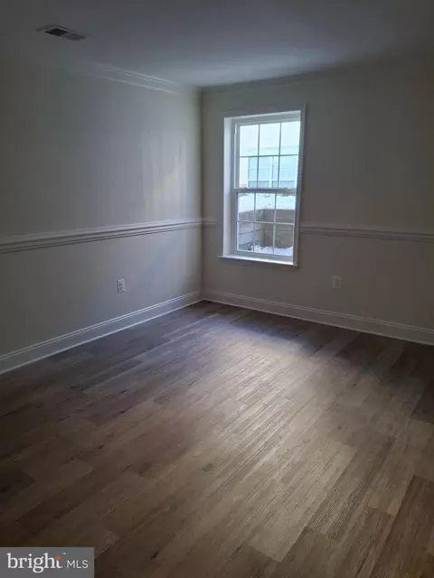 8033 Lantern Ct, Manassas, VA 20109 photo 5