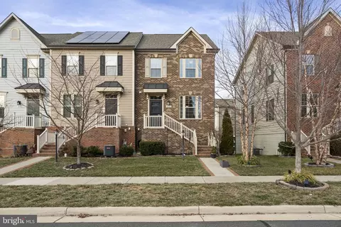 18102 Red Cedar Rd, Dumfries, VA 22026
