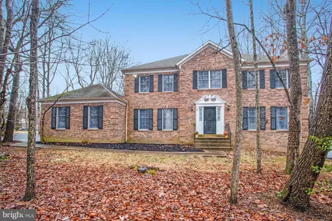 5091 Cannon Bluff Dr, Woodbridge, VA 22192