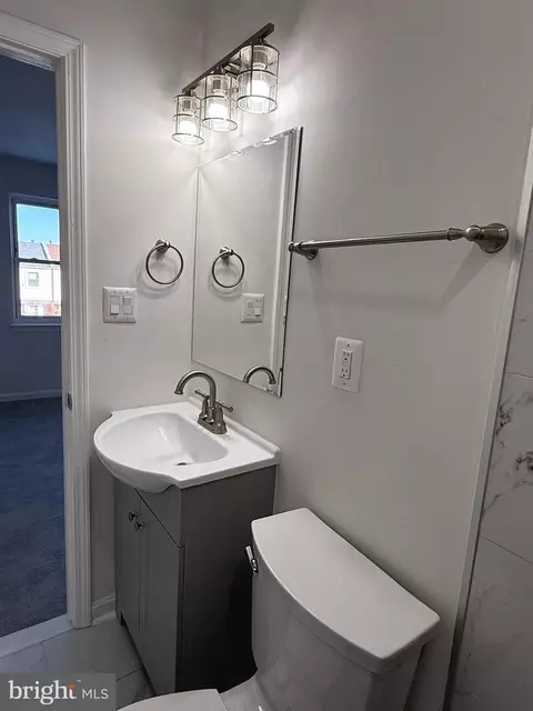 Bath - 8115 Community Dr, Manassas, VA 20109 photo 1 of 4