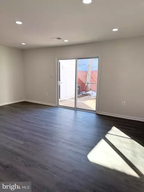 Living - 8115 Community Dr, Manassas, VA 20109 photo 2 of 2