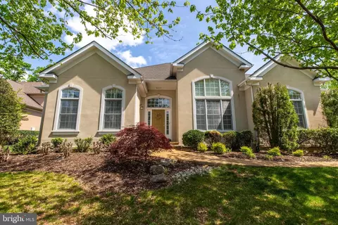 8277 Roxborough Loop, Gainesville, VA 20155