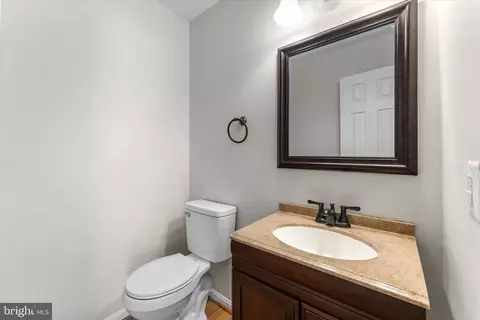 8454 Tackhouse Loop, Gainesville, VA 20155 photo 32