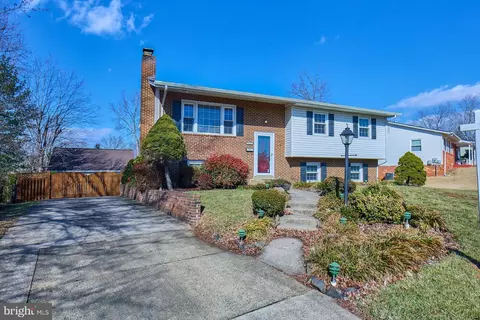 9520 Bonair Dr, Manassas, VA 20109