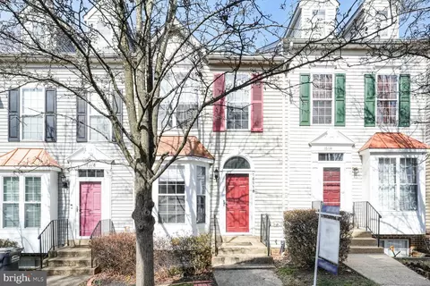 16116 Taconic Cir, Dumfries, VA 22025
