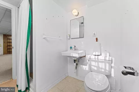 7718 Huron Dr, Gainesville, VA 20155 photo 34