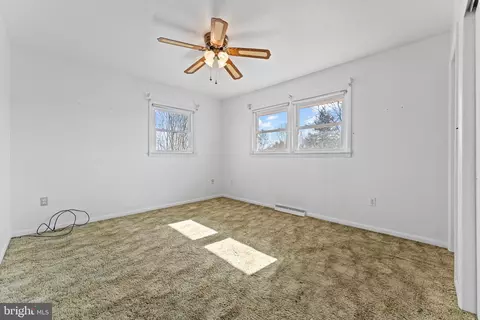 7718 Huron Dr, Gainesville, VA 20155 photo 22