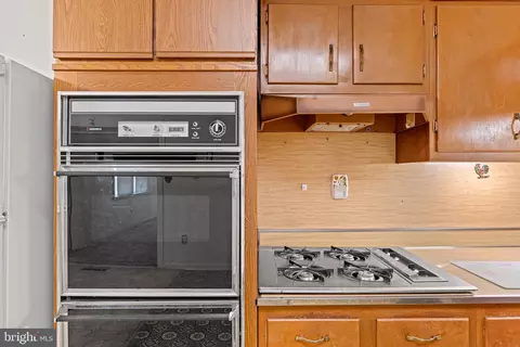 7718 Huron Dr, Gainesville, VA 20155 photo 15