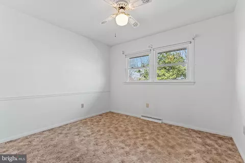 7718 Huron Dr, Gainesville, VA 20155 photo 18