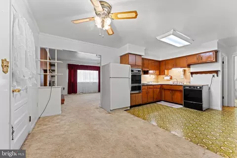 7718 Huron Dr, Gainesville, VA 20155 photo 13