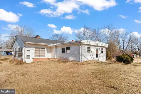 7718 Huron Dr, Gainesville, VA 20155 photo 31