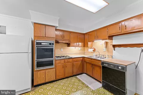 7718 Huron Dr, Gainesville, VA 20155 photo 14