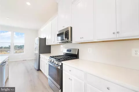 1744 Autumn Maple Leaf Dr, Dumfries, VA 22026 photo 10
