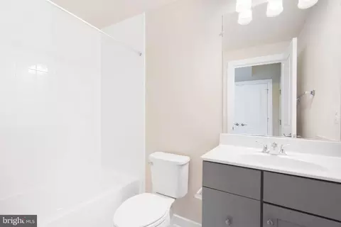 1744 Autumn Maple Leaf Dr, Dumfries, VA 22026 photo 3