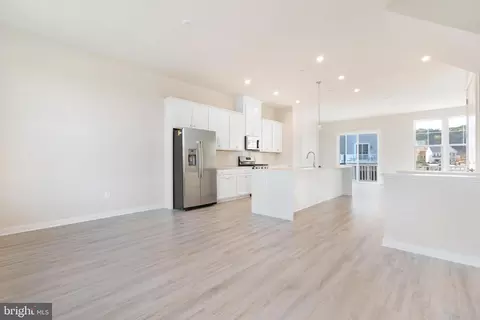 1744 Autumn Maple Leaf Dr, Dumfries, VA 22026 photo 5