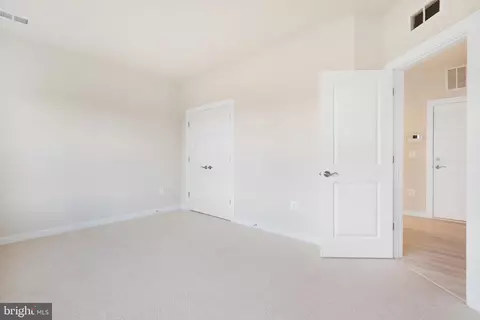 1744 Autumn Maple Leaf Dr, Dumfries, VA 22026 photo 2
