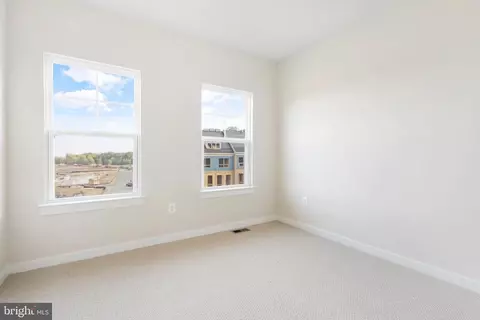 1744 Autumn Maple Leaf Dr, Dumfries, VA 22026 photo 25