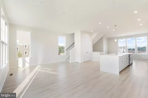 1744 Autumn Maple Leaf Dr, Dumfries, VA 22026 photo 12
