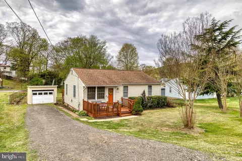 3565 Maple St, Dumfries, VA 22026