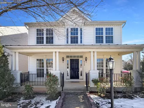6722 Eldermill Ln, Gainesville, VA 20155