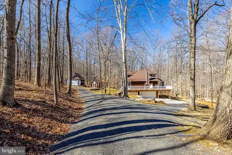 4400 Babbling Brook Ct, Haymarket, VA 20169
