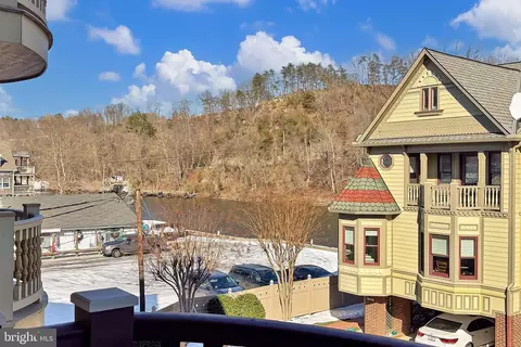 View/Area - 227 Mill St, Occoquan, VA 22125 photo 5 of 12
