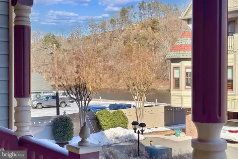 Exterior - 227 Mill St, Occoquan, VA 22125 photo 6 of 21