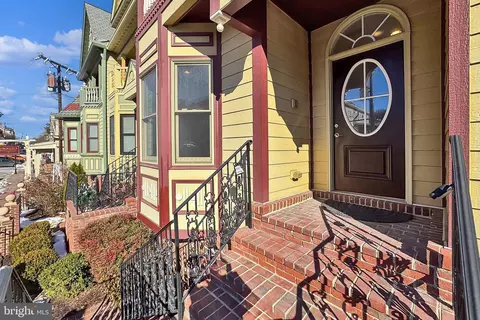Exterior - 227 Mill St, Occoquan, VA 22125 photo 4 of 21