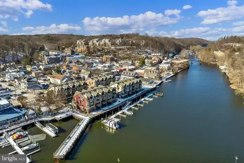 View/Area - 227 Mill St, Occoquan, VA 22125 photo 8 of 12
